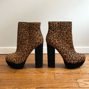 Dolce Vita platform leopard haircalf boots